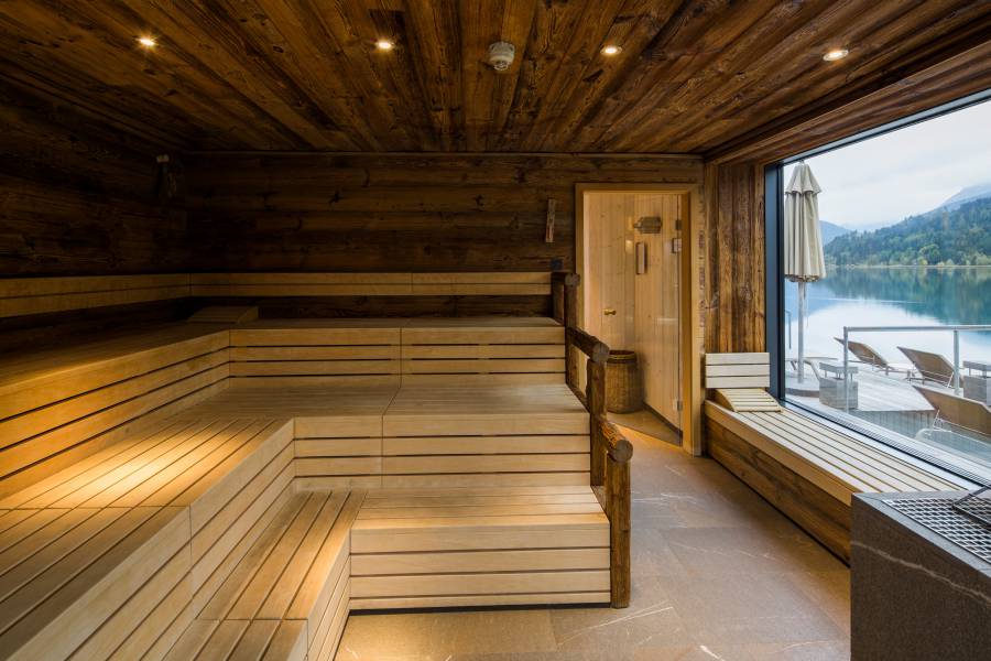 Sauna mit Seeblick Strandhotel am Weissensee